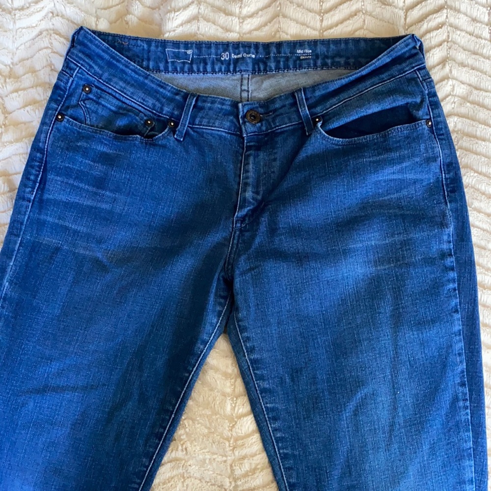 Women's Straight Leg Jeans in Blue